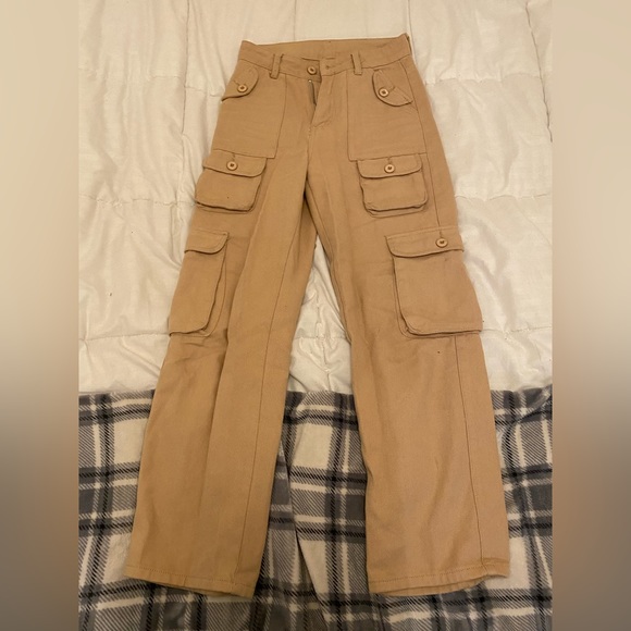 Beige high rise cargos - Picture 1 of 2